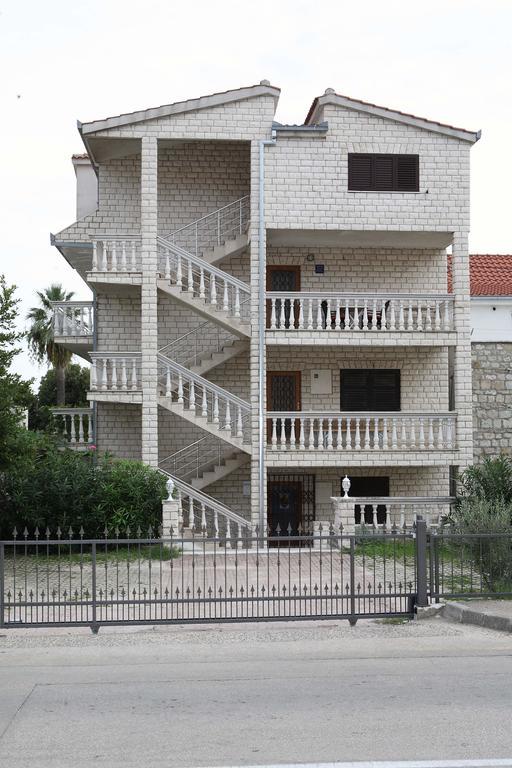 Castello *