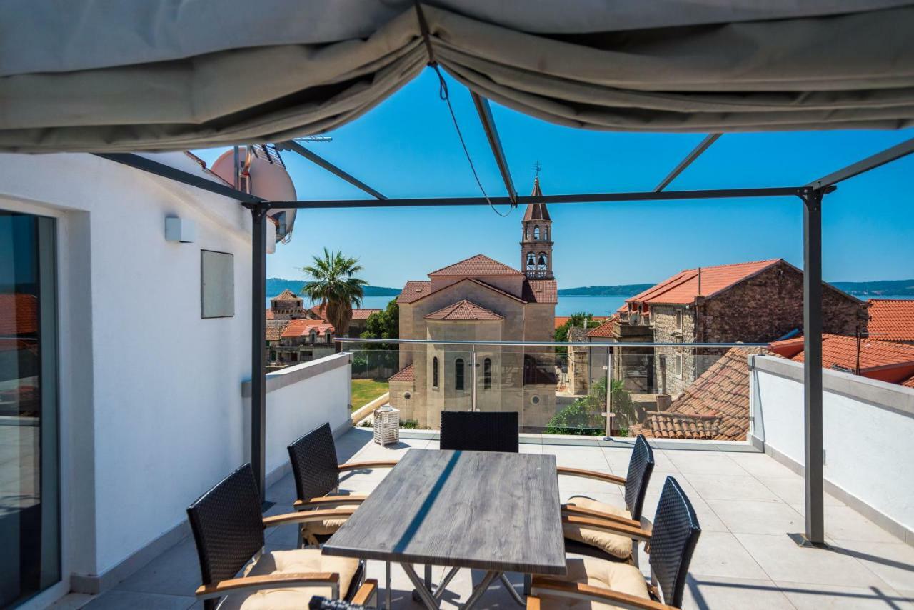 Castello Apartment