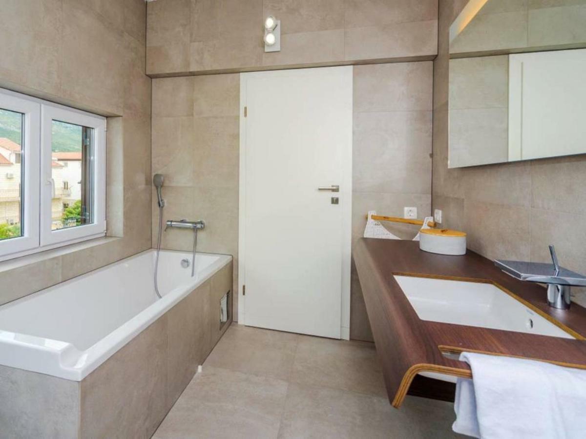 Apartment Castello *